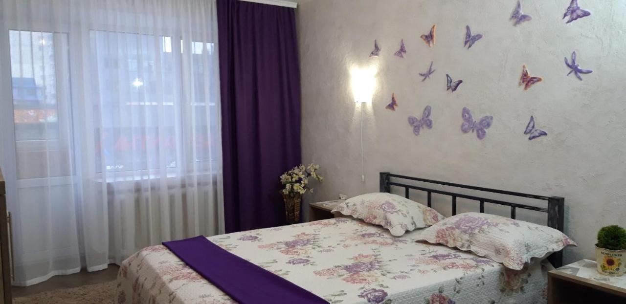 Apartment On Kamyanetskaya Street Khmel'nyts'kyy Exterior photo