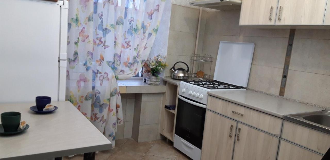 Apartment On Kamyanetskaya Street Khmel'nyts'kyy Exterior photo